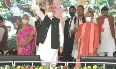 दशकों तक बुंदेलखंड के लोगों ने लूटने वाली सरकारें देखीं, पहली बार विकास वाली सरकार : पीएम मोदी