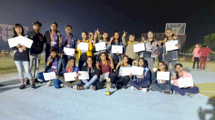 राजकीय इंजीनियरिंग कॉलेज बाँदा के छात्रों का उत्कृष्ट प्रदर्शन प्रतिस्पर्धाओं में जीते 8 स्वर्ण..
