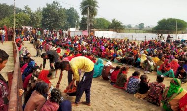 भंडारा के दूसरे दिन लंगर छकने के लिए श्रद्धालुओं का उमड़ा सैलाब