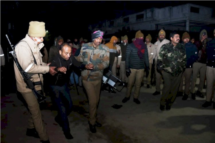 कानपुर में बंद घर में घुसे बदमाशों से पुलिस की मुठभेड़, गोली लगने पर दबोचा गया एक शातिर