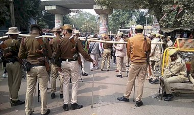 नामांकन के आखिरी दिन कांग्रेस भाजपा और सपा के उम्मीदवारों सहित निर्दलीय प्रत्याशियों ने भी पर्चा भरा