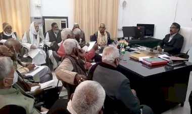 बाँदा डीएम की अपील पर पेंशनर संगठनों ने भी मतदान का प्रतिशत बनाने को कमर कसी