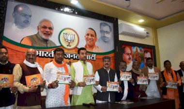 राजीव पारीछा द्वारा दी गई उपलब्धियों की पुस्तिका का हुआ विमोचन, साथ ही बोले अभी और काम करने है