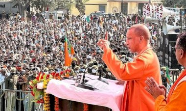 महोबा में योगी ने गिनाएं विकास कार्य, विपक्ष को कुछ इस तरह से घेरा