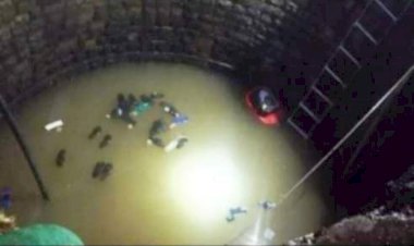 कुशीनगर में बड़ा हादसा, डांस के दौरान स्‍लैब टूटने से कुएं में गिरे 30 लोग, नौ बच्‍चों समेत 13 की मौत