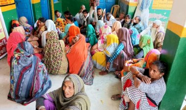 हमीरपुर में पोलिंग बूथों पर हुई वोटों की बारिश, 64.35 फीसदी मतदान