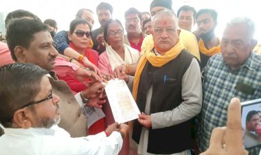 कर्नाटक में बजरंग दल कार्यकर्ता की निर्मम हत्या के विरोध में हिंदू संगठनों ने किया प्रदर्शन