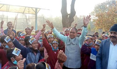 कई हफ्तों तक चले मतदाता जागरूकता अभियान को झटका, मात्र 1.53 मत बढ़े