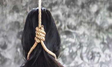 महोबा : फंदे से लटका मिला दो साल की मासूम और महिला का शव, हत्या और आत्महत्या में फंसा पेंच