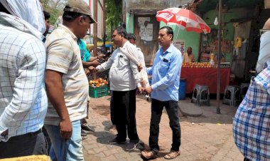 बाँदा : घूस के पैसे से जूस पीते हुए कानूनगो हुआ गिरफ्तार