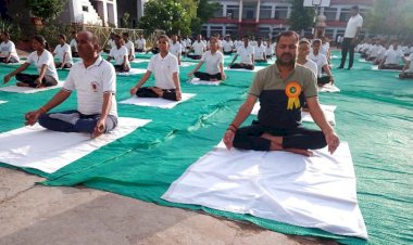 सांसो को नियंत्रित करना ही योग है, दिनचर्या में योग को शामिल करें : सदर विधायक प्रकाश द्विवेदी