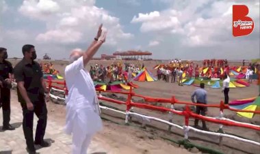 देखिये bundelkhand expressway के उद्घाटन समारोह में PM Modi का गर्मजोशी से हुआ स्वागत