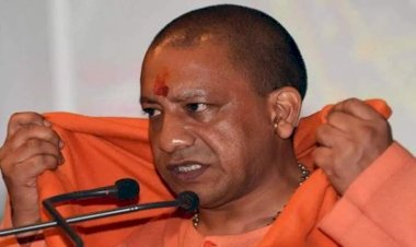 तबादलों के खेल में योगी की बड़ी कार्रवाई, पीडब्ल्यूडी के विभागाध्यक्ष समेत कई अधिकारी निलंबित