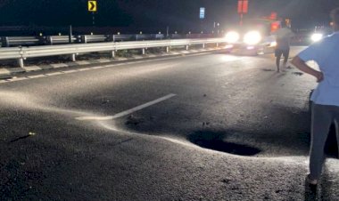 उद्घाटन के पांचवें दिन ही बुंदेलखंड एक्सप्रेसवे की धंस गई सड़क, तीन वाहन दुर्घटनाग्रस्त