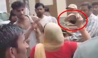 झांसी : छात्रा को दे रहा था एसिड से जलाने की धमकी, जमकर हुई खातिरदारी, वीडियो हुआ वायरल