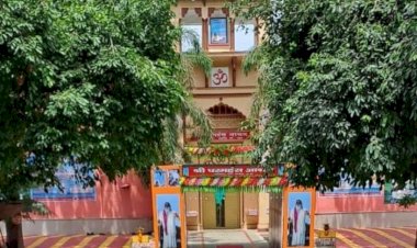 अड़गड़ानंद आश्रम में बाबा ने खुद को मारी गोली, मौत