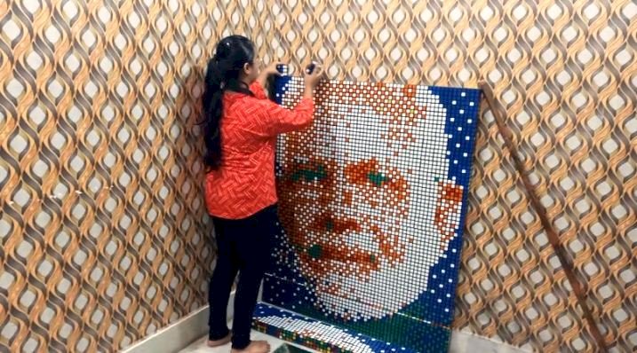 बुन्देलखण्ड की बेटी प्रज्ञा ‘क्यूब्स’ से बना लेती हैं हुबहू तस्वीर, पीएम नरेंद्र मोदी की तस्वीर बनाकर की समर्पित