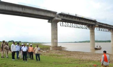 यमुना नदी में 15 लोगों की जल समाधि के बाद, अधूरे पड़े पुल की आई याद