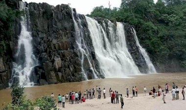 रमदहा जल प्रपात में डूबने से छह लोगों की मौत, एक को बचाया गया