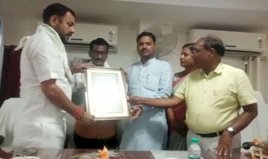 बांदा : शिक्षक दिवस पर राज्य अध्यापक पुरस्कार से सम्मानित हुए अतर्रा के शिव करण सिंह