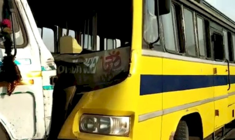 महोबा में बडा हादसा, ट्रक ने स्कूल बस को मारी टक्कर, 16 बच्चे घायल, मुख्यमंत्री ने लिया संज्ञान