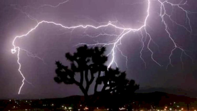 यूपी के इन 35 जिलों में आंधी-तूफान और बिजली गिरने की संभावना की चेतावनी