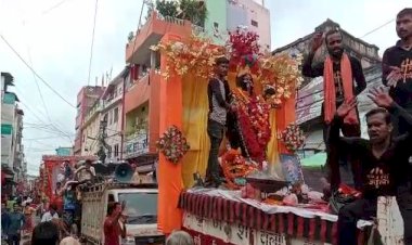 देवी भक्तों ने मर्यादा को किया तार तार, शराब के नशे में कही हंगामा, कहीं सिर फुटौव्वल