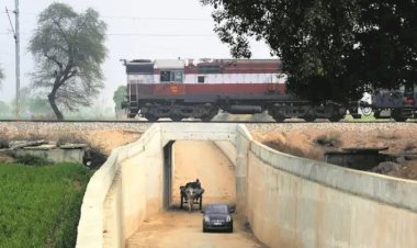 झांसी मानिकपुर रेलखंड के बीच पड़ने वाले 12 समपार फाटकों पर बनाए जाएंगे अंडर ग्राउंड ब्रिज और...