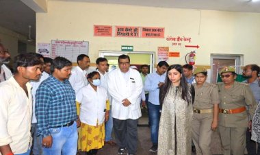 कार्यभार संभालते ही डीएम ने अस्पताल का किया औचक निरीक्षण, बाहर से दवा लिखने पर दी चेतावनी