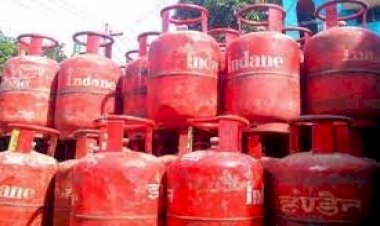 विवेक इंडेन गैस एजेंसी मालिक ने 72 लाख रुपये हड़पे