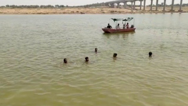 चित्रकूट भ्रमण पर कानपुर से आए गल्ला व्यापारी के इकलौते बेटे की नदी में डूबने से मौत
