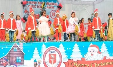 सांताक्लाज की ड्रेस पहनकर जमकर थिरके बच्चे, उपहार पाकर खिले चेहरे