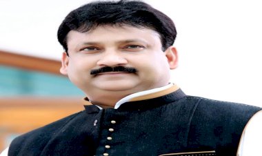 सपा प्रमुख अखिलेश यादव, दीपनारायण सिंह यादव की जिस कोठी में परिजनों से मिले थे, वह कोठी कुर्क 