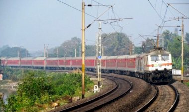 अगर आप महाकौशल ट्रेन से सफर करने जा रहे हैं, तो एक बार समय सारणी देख ले! समय बदल गया है