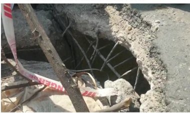 यमुना नदी के पुल में हो गया बड़ा होल, रात भर नहीं चले वाहन, लोड ट्रकों पर लगाई रोक