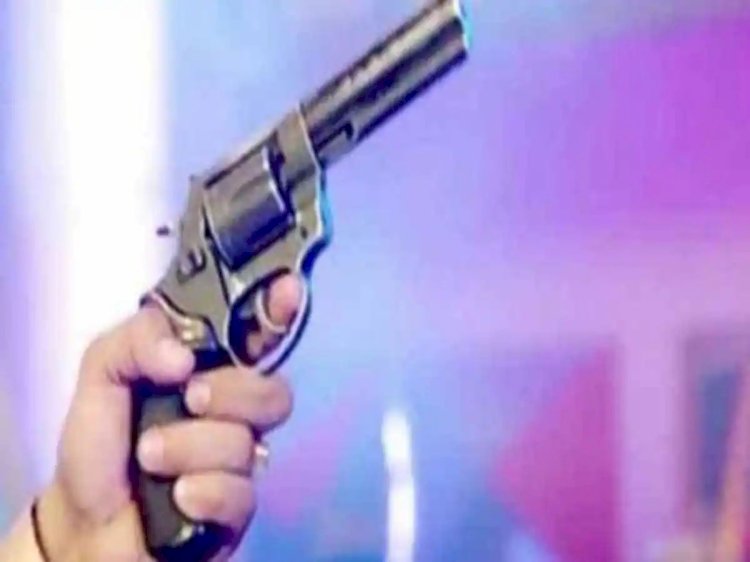 हमीरपुर : प्रेमिका ने वैलेंटाइन-डे पर मिलने से किया इंकार, युवक ने खुद को मारी गोली