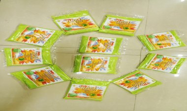 बांदाः इस विश्वविद्यालय के छात्रों ने कर दिया कमाल,फूलों से तैयार किया हरबल गुलाल