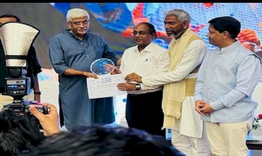 बांदा के पूर्व डीएम व महोबा की महिला ग्राम प्रधान सहित 51 विभूतियों को मिला “जलप्रहरी” सम्मान