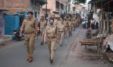 चित्रकूट : एसपी वृंदा शुक्ला ने किया रूट मार्च, सौहार्द की अपील