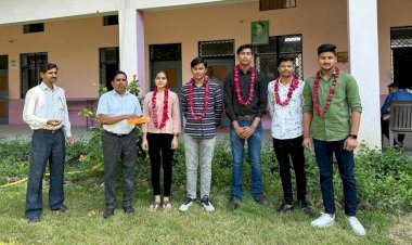 संत तुलसी पब्लिक स्कूल में, कक्षा 10वीं के छात्र कालीकांत विद्यालय में रहे टॉप