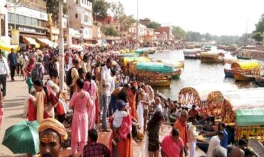 जयेष्ठ मास की अमावस्या में आस्थावानों ने कामतानाथ में टेका मत्था