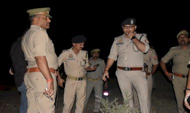 बैंक लूटने के इरादे से आए बदमाशों व पुलिस के बीच मुठभेड़, 4 बदमाश गिरफ्तार, 3 के पैर में गोली लगी