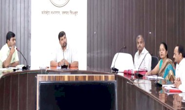 अभियान चलाकर अवैध खनन, ओवरलोड वाहनों के खिलाफ करें कार्यवाही: डीएम