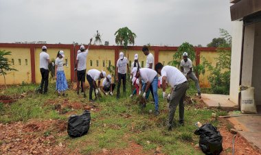 ग्रीनसेल मोबिलिटी ने बीट प्लास्टिक पॉल्यूशन मुहिम झांसी इ-बस डिपो में चलाई