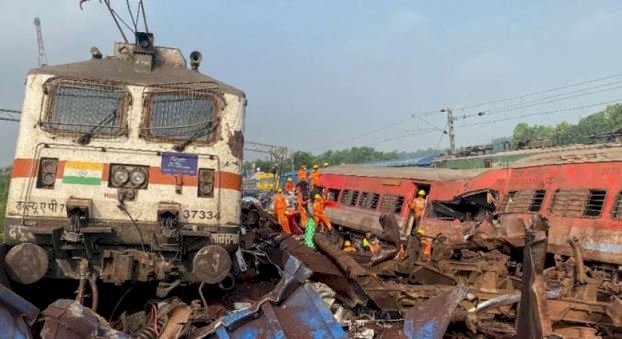 ओडिशा ट्रेन हादसा : रक्तदाताओं की अस्पतालों में लंबी कतार
