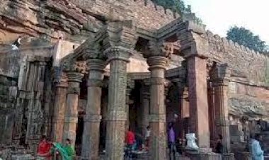 विषपान करने के बाद भोलेनाथ ने कालिंजर में ली थी शरण, आज भी रिसता है विष