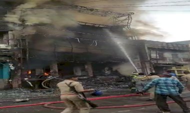 इलेक्ट्रॉनिक्स की दुकान में लगी भीषण आग,लाखों का सामान खाक