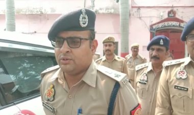 जेल में अचानक डीएम एसपी का छापा, माफिया मुख्तार अंसारी के बैरक को खंगाला