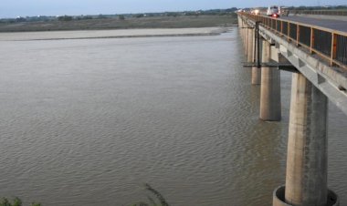 यमुना और बेतवा नदियों में बाढ़ के खतरे को लेकर प्रशासन अलर्ट