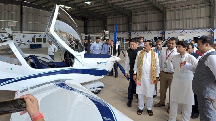 खजुराहो में एशिया के पहले हेलीकाप्टर पायलट प्रशिक्षण केंद्र का शुभारम्भ,छोटेे शहरों को उड़ान से जोड़ा जायेगा